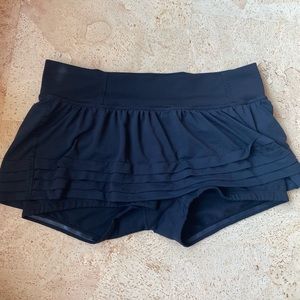Lululemon Breath Of Fire Skirt - Black, size 10